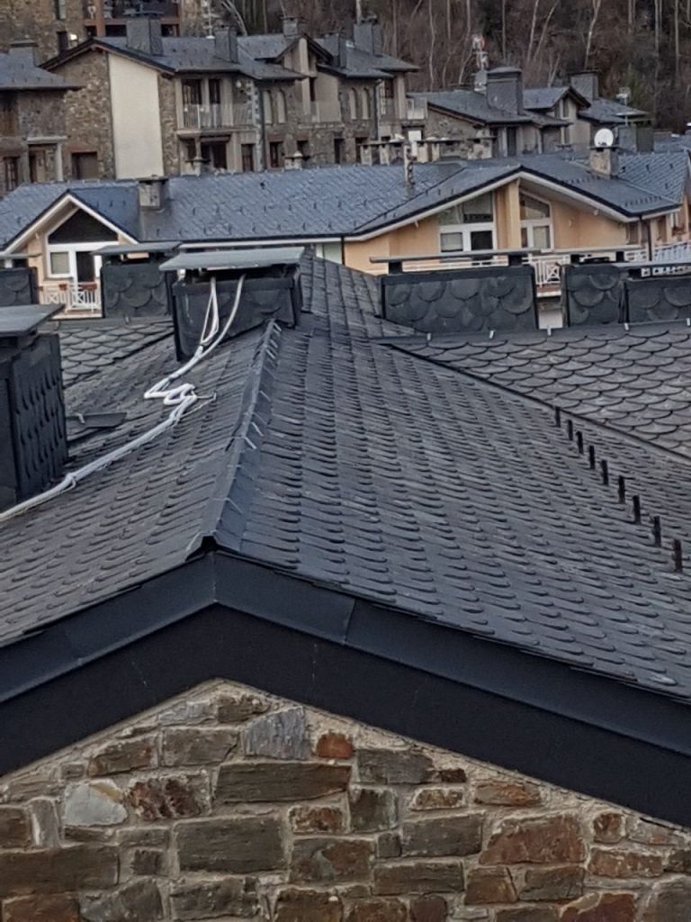 Construccions Nuñez Andorra reparación de cubiertas de pizarra y renovación de todo tipo de cubiertas y tejados de pizarra 
